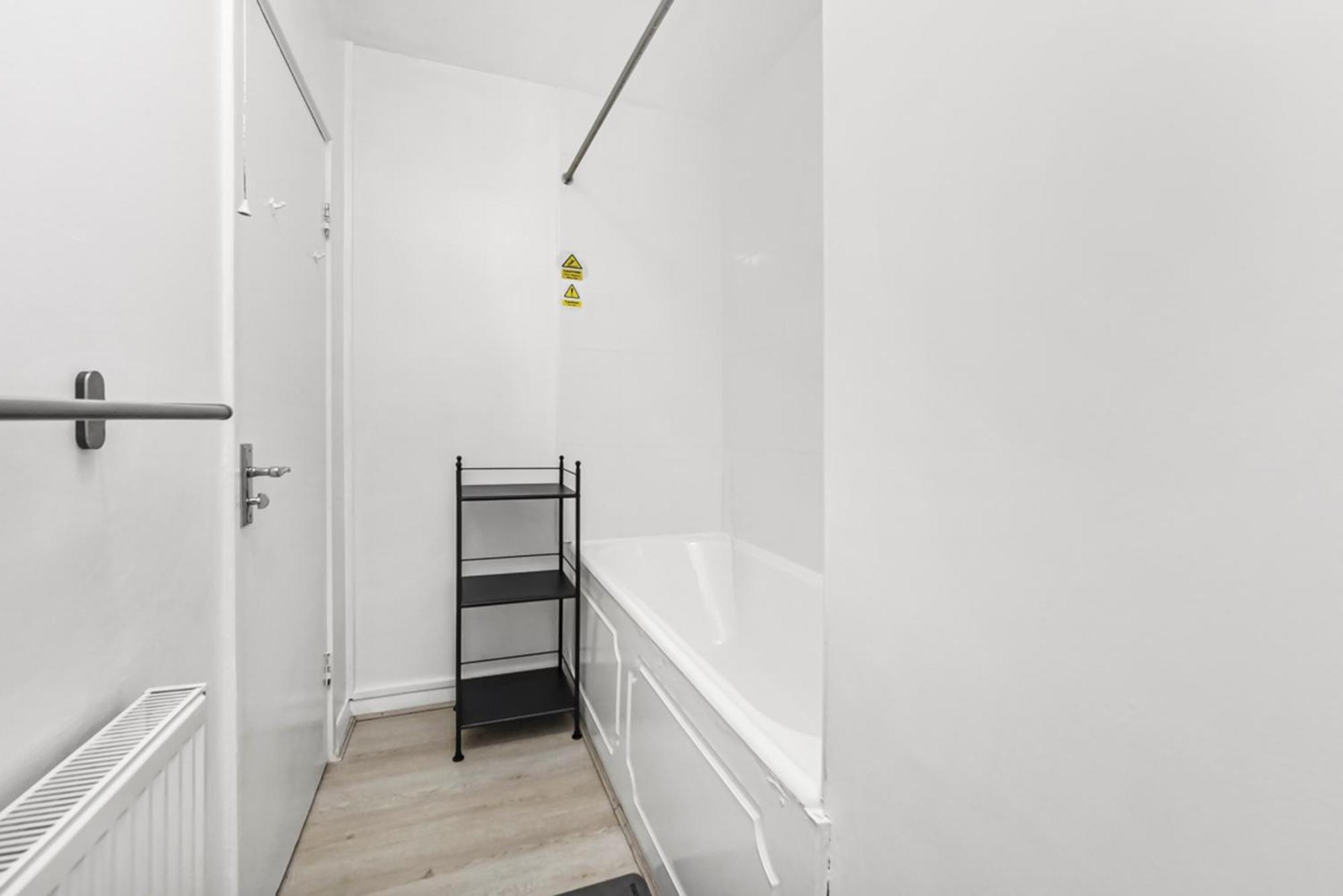 3 Bedroom Flat In Wandsworth Appartamento