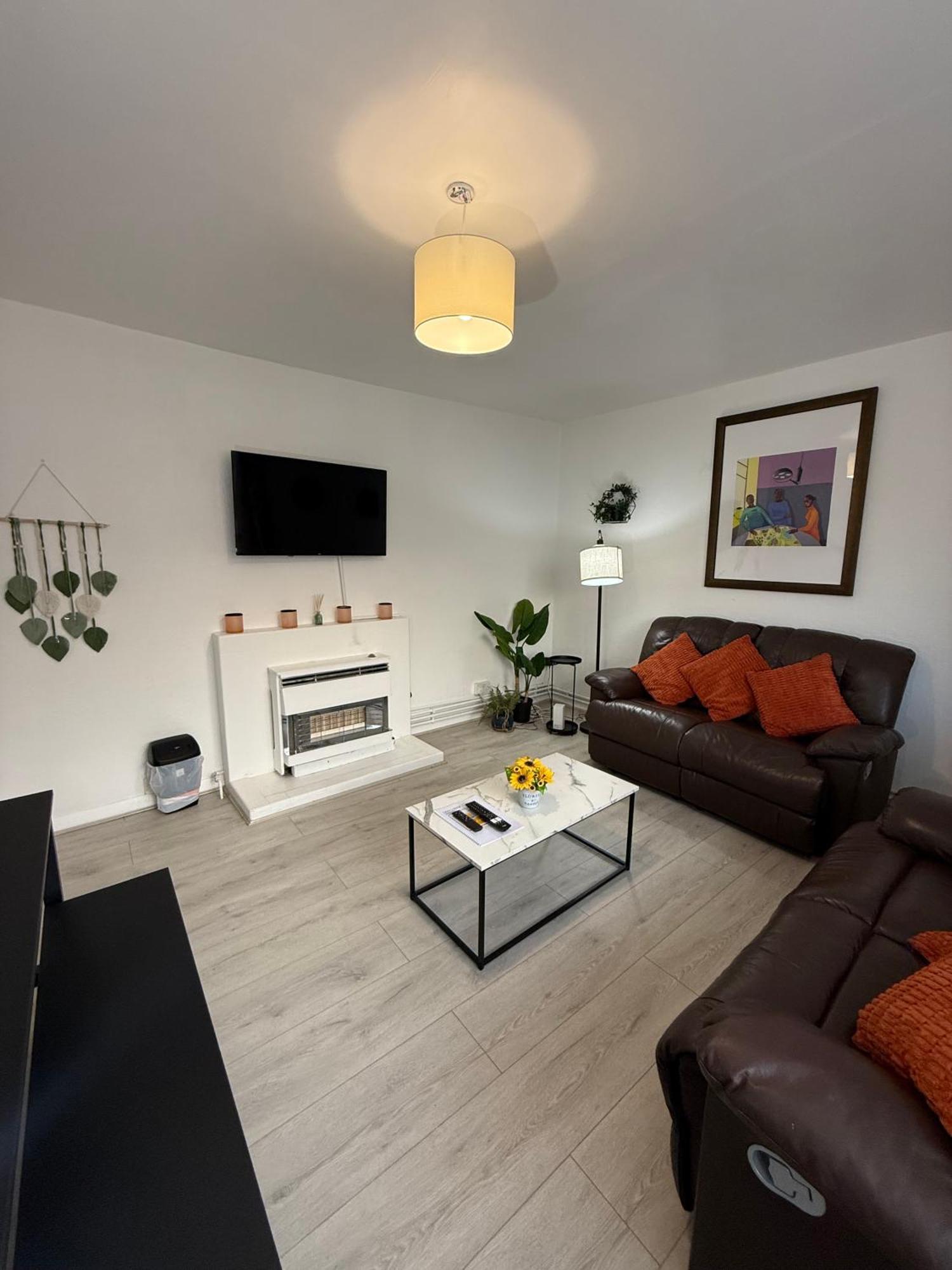3 Bedroom Flat In Wandsworth * Londra