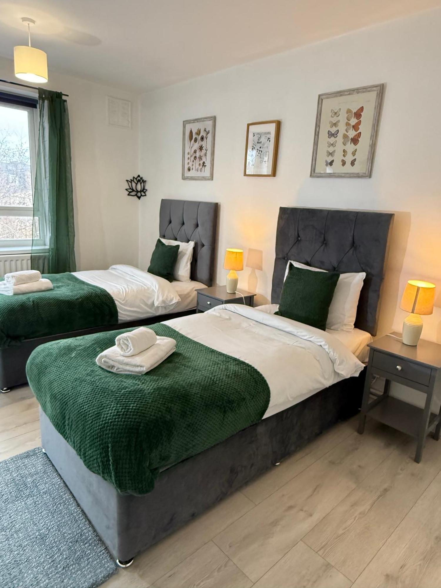 3 Bedroom Flat In Wandsworth Appartamento